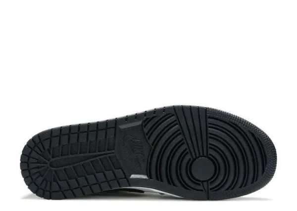 AIR JORDAN 1 LOW 'LIGHT SMOKE GREY' - Imagen 4