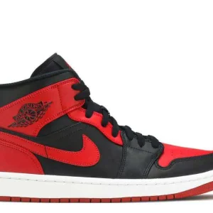 AIR JORDAN 1 MID 'BANNED'