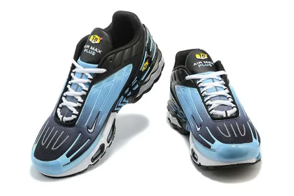 AIR MAX PLUS TN 3 'BLACK CLOUD' - Imagen 3