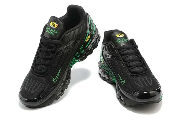 AIR MAX PLUS TN 3 'BLACK GREEN' - Imagen 2