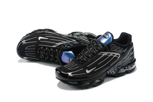 AIR MAX PLUS TN 3 'BLACK METALLIC SILVER' - Imagen 4