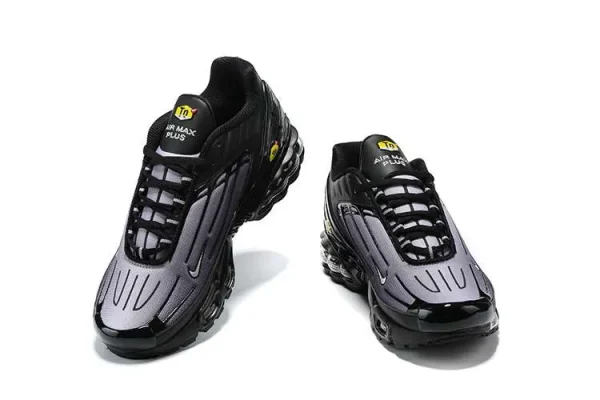 AIR MAX PLUS TN 3 'GREY BLACK' - Imagen 4