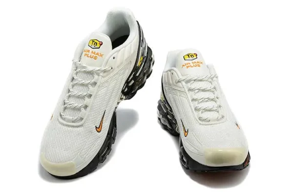 AIR MAX PLUS TN 3 'GREY GOLD BLACK' - Imagen 2