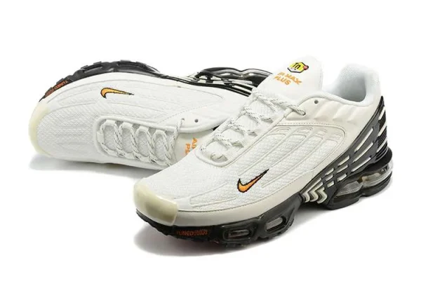 AIR MAX PLUS TN 3 'GREY GOLD BLACK' - Imagen 4