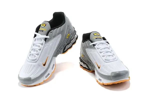 AIR MAX PLUS TN 3 'GREY WHITE ORANGE PUNCH' - Imagen 2