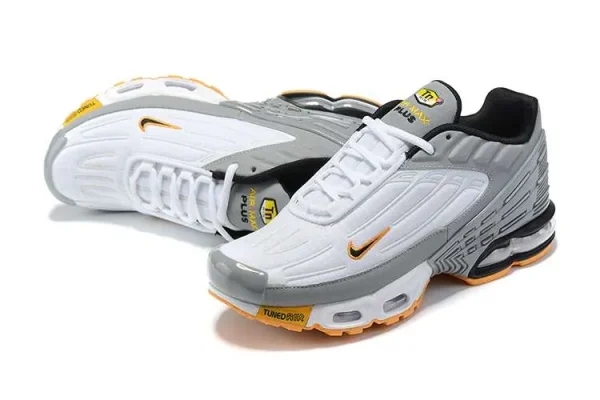 AIR MAX PLUS TN 3 'GREY WHITE ORANGE PUNCH' - Imagen 4