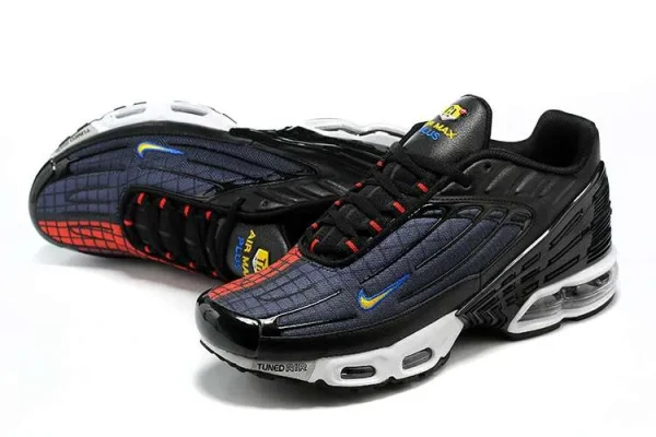 AIR MAX PLUS TN 3 'HALF RED BLACK' - Imagen 4