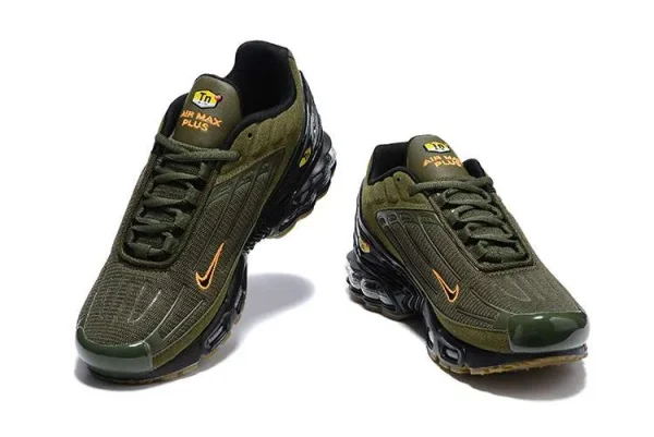 AIR MAX PLUS TN 3 'KHAKI ORANGE PUNCH' - Imagen 2