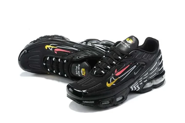 AIR MAX PLUS TN 3 'QUADRUPLE SWOOSH BLACK' - Imagen 3
