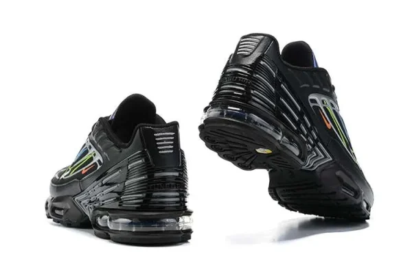 AIR MAX PLUS TN 3 'QUADRUPLE SWOOSH METALLIC BLACK' - Imagen 3