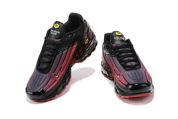 AIR MAX PLUS TN 3 'RADIANT RED' - Imagen 2