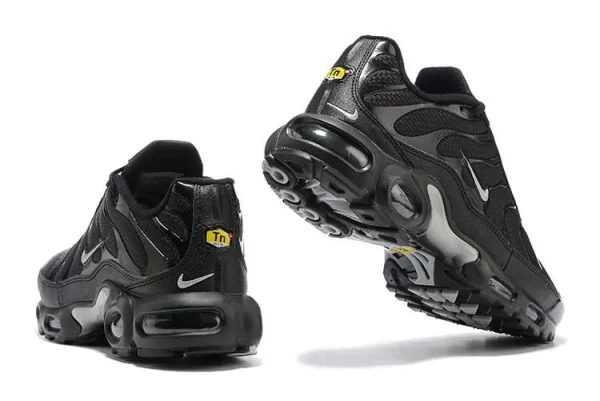 AIR MAX PLUS TN 'BLACK METALLIC SILVER' - Imagen 4