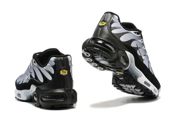 AIR MAX PLUS TN 'BLACK SILVER WHITE' - Imagen 3