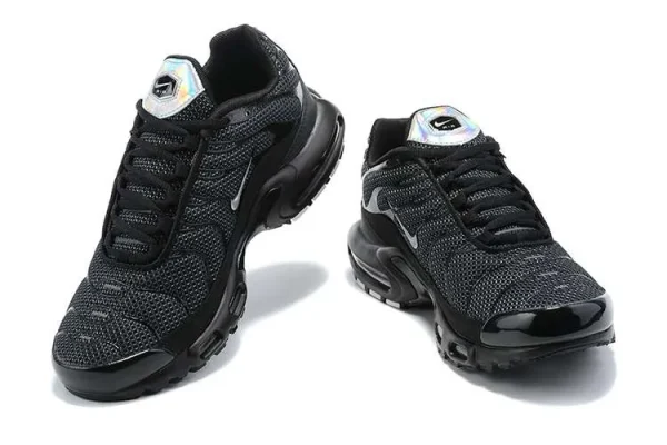 AIR MAX PLUS TN 'BLACK SUEDE SILVER' - Imagen 4