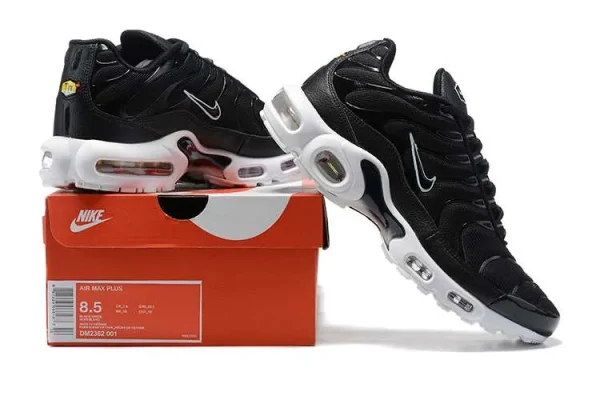 AIR MAX PLUS TN 'BLACK WHITE' - Imagen 2