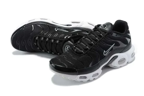 AIR MAX PLUS TN 'BLACK WHITE' - Imagen 4