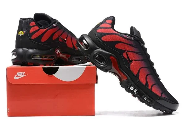 AIR MAX PLUS TN 'BRED REFLECTIVE' - Imagen 4