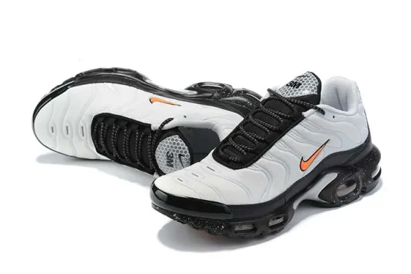 AIR MAX PLUS TN 'GREY FLAME ORANGE' - Imagen 3