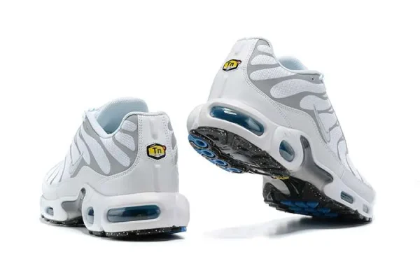 AIR MAX PLUS TN 'GRIND SMOKE' - Imagen 3