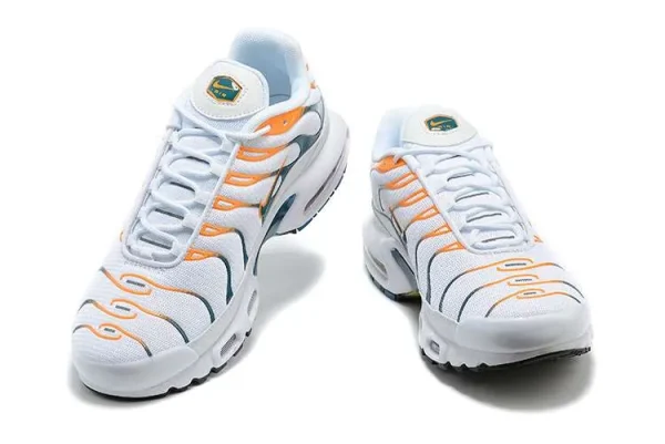 AIR MAX PLUS TN 'HIKING CARABINE WHITE KUMQUAT MARINA' - Imagen 2