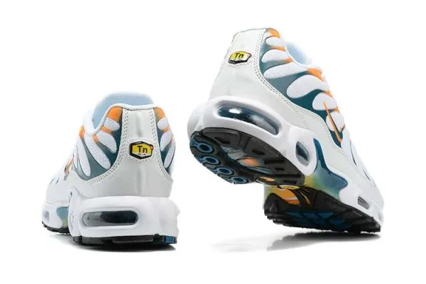 AIR MAX PLUS TN 'HIKING CARABINE WHITE KUMQUAT MARINA' - Imagen 3