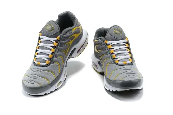 AIR MAX PLUS TN 'PARTICLE GREY SULFUR' - Imagen 2