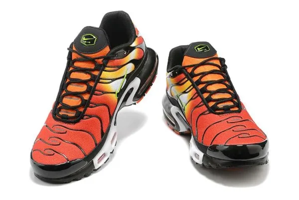 AIR MAX PLUS TN 'SUNSET GRADIENT' - Imagen 2