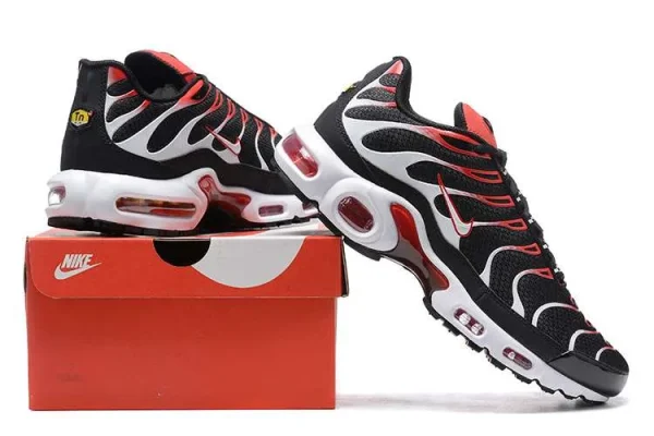 AIR MAX PLUS TN 'WHITE UNIVERSITY RED' - Imagen 4