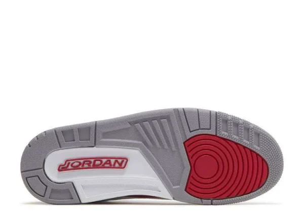 JORDAN RETRO 3 'CARDINAL RED' - Imagen 4