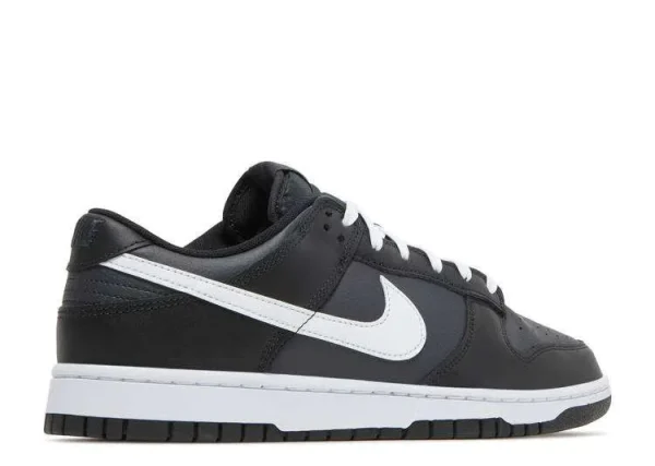 SB DUNK LOW 'BLACK PANDA' - Imagen 3