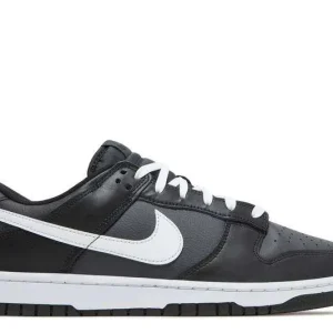 SB DUNK LOW 'BLACK PANDA'