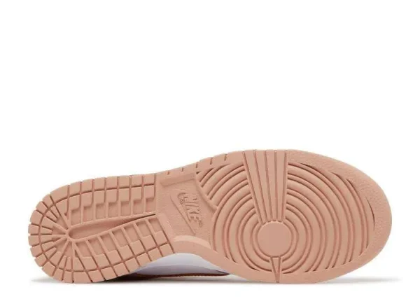 SB DUNK LOW 'ROSE WHISPER' - Imagen 4