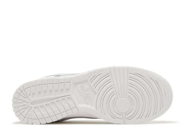 SB DUNK LOW 'TRIPLE WHITE' - Imagen 4
