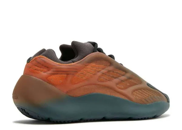 YEEZY 700 V3 'COPPER FADE' - Imagen 3