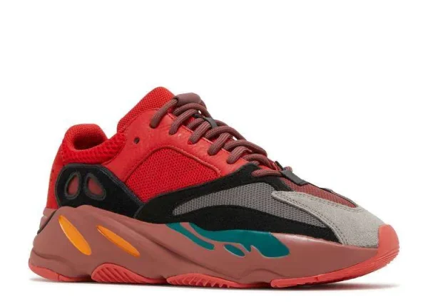 YEEZY BOOST 700 'HI-RES RED' - Imagen 2