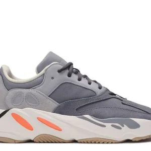 YEEZY BOOST 700 'MAGNET'