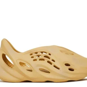 YEEZY FOAM RUNNER 'DESERT SAND'