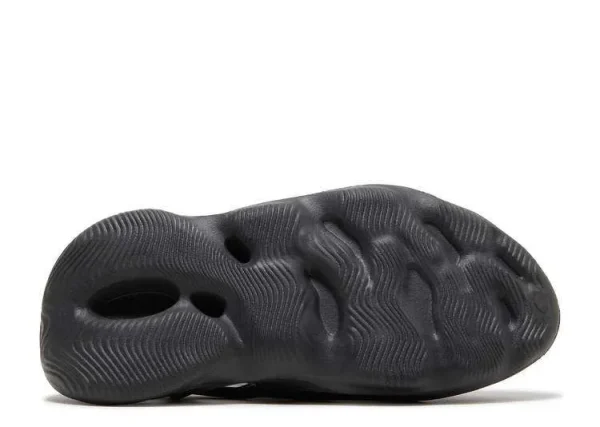YEEZY FOAM RUNNER 'ONYX' - Imagen 4